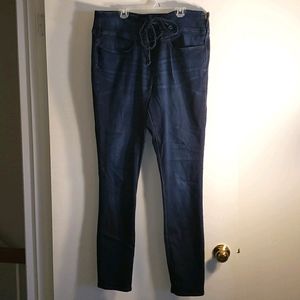 Express stretch high rise jean sz 16L. lace up